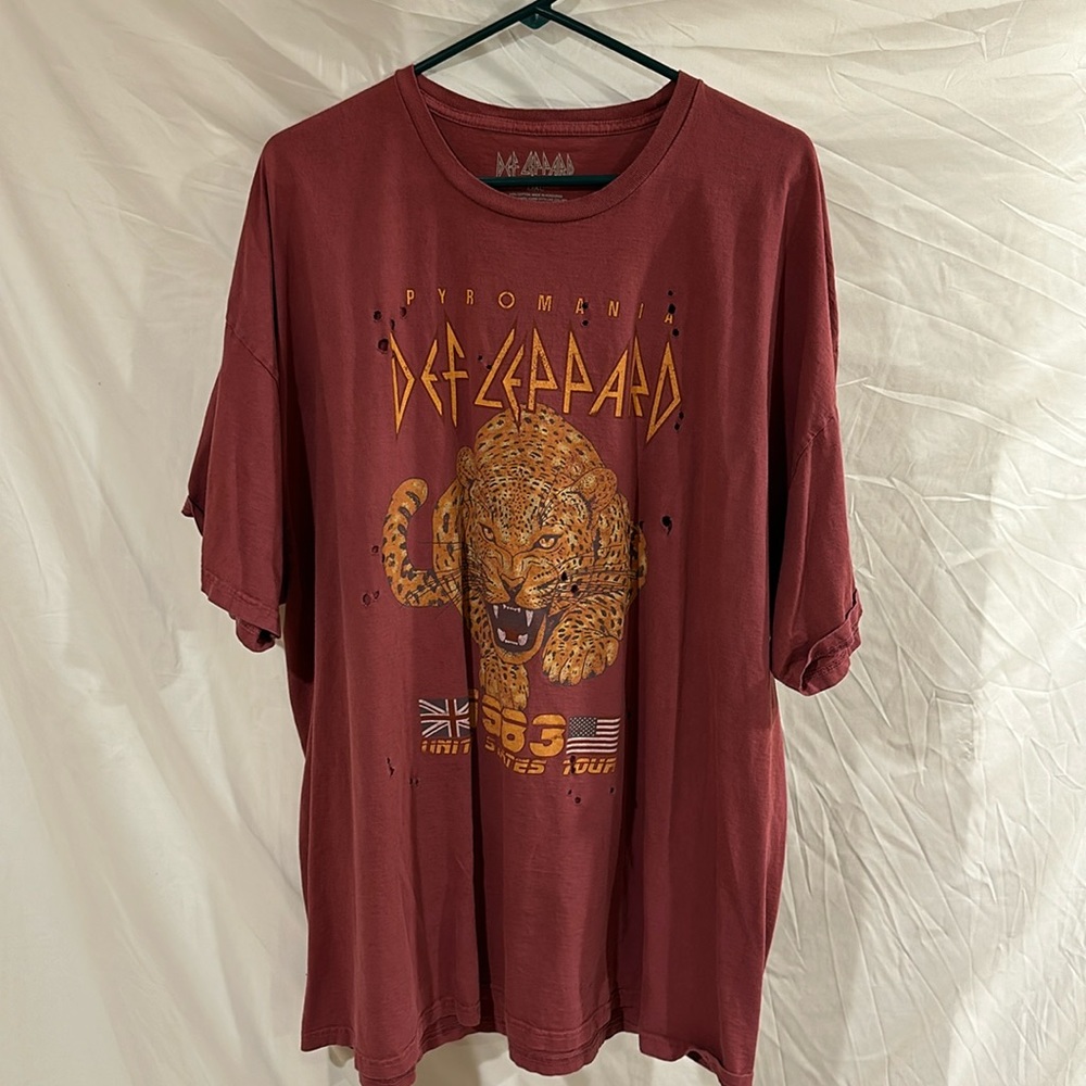 Def Leppard urban outfitters, graphic Tee
